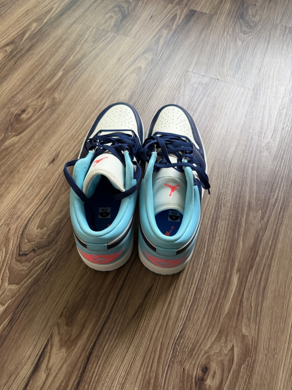 Nike Air Jordan 1 Low - Navy, Light Blue & White - Picture 2 of 4